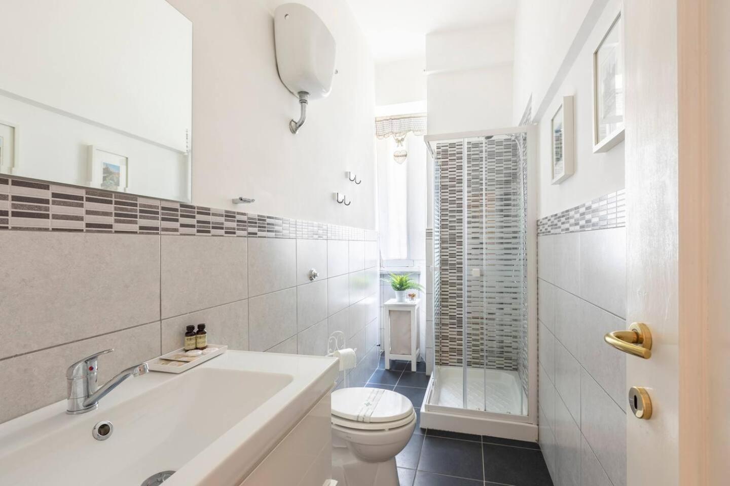 Апартаменты Florje House Рим Экстерьер фото